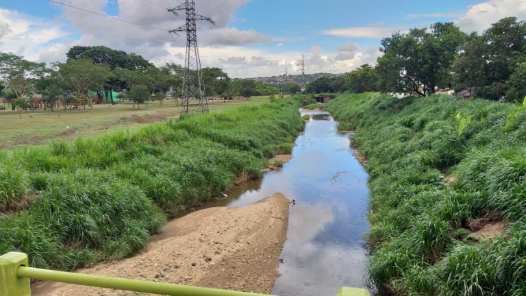 Prefeitura de Goiânia retoma canalização do córrego Cascavel