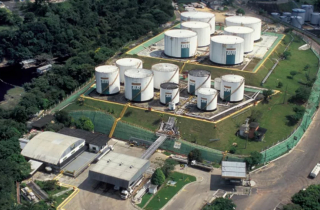 Petroleiros e distribuidoras vão à Justiça contra privatização da Remam