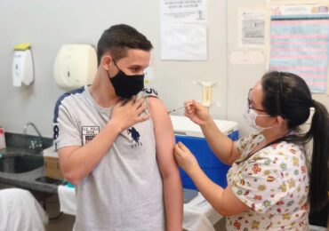 Goiânia disponibiliza 4 locais de vacinação contra Covid-19, Influenza e de testagem, neste sábado