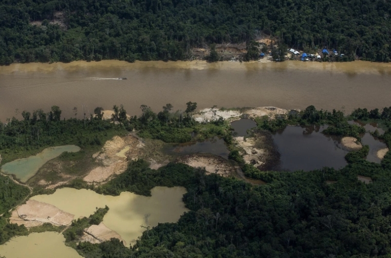 Operação do Ibama na terra Yanomami demonstra que garimpeiros persistem na invasão