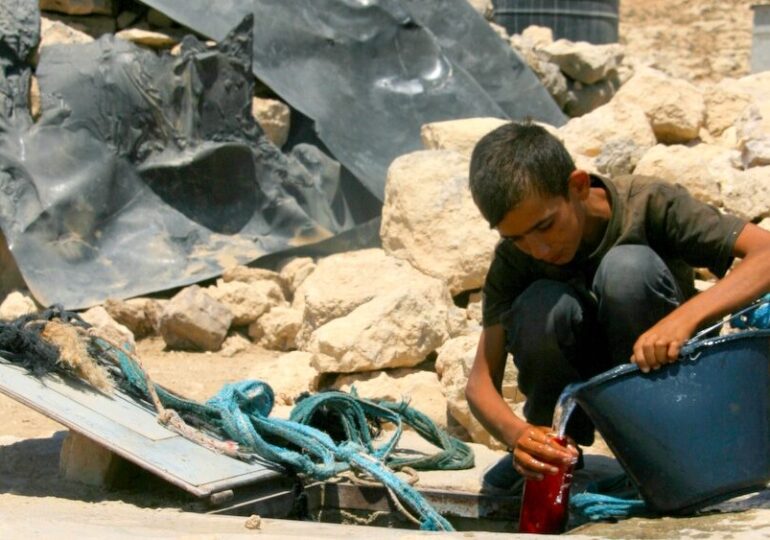 Cortar água para Gaza é um crime de guerra