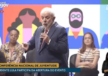 Lula promete mais 100 Institutos Federais e políticas públicas em encontro para juventude