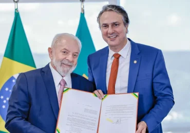 Lula sanciona lei que cria poupança para estudantes do ensino médio se manterem na escola